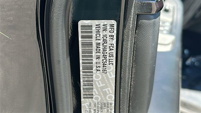 Used 2023 Jeep Grand Cherokee Altitude AWD/4WD image 32