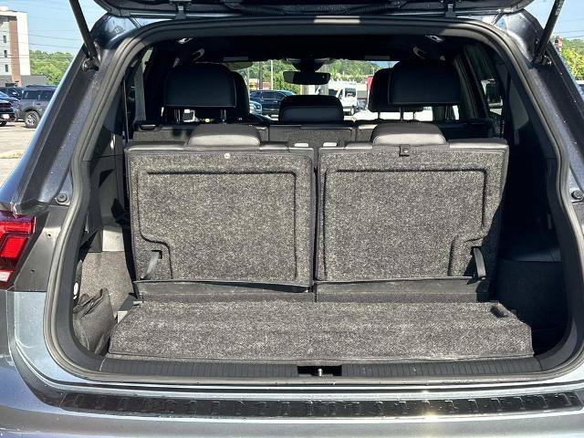 Used 2022 Volkswagen Tiguan SE R-Line FWD image 20