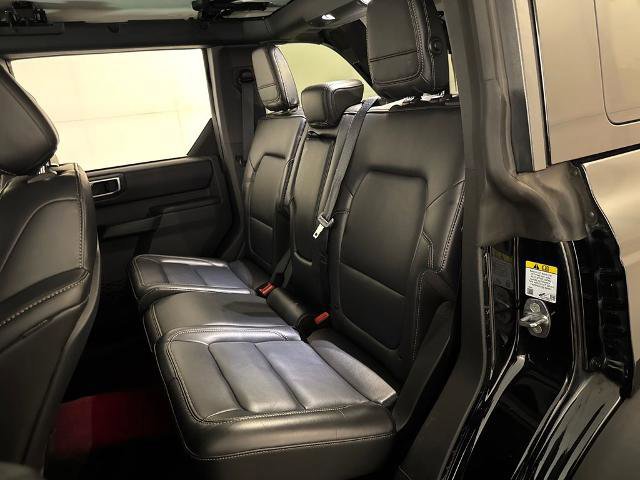 Certified 2025 Ford Bronco Badlands AWD/4WD image 32