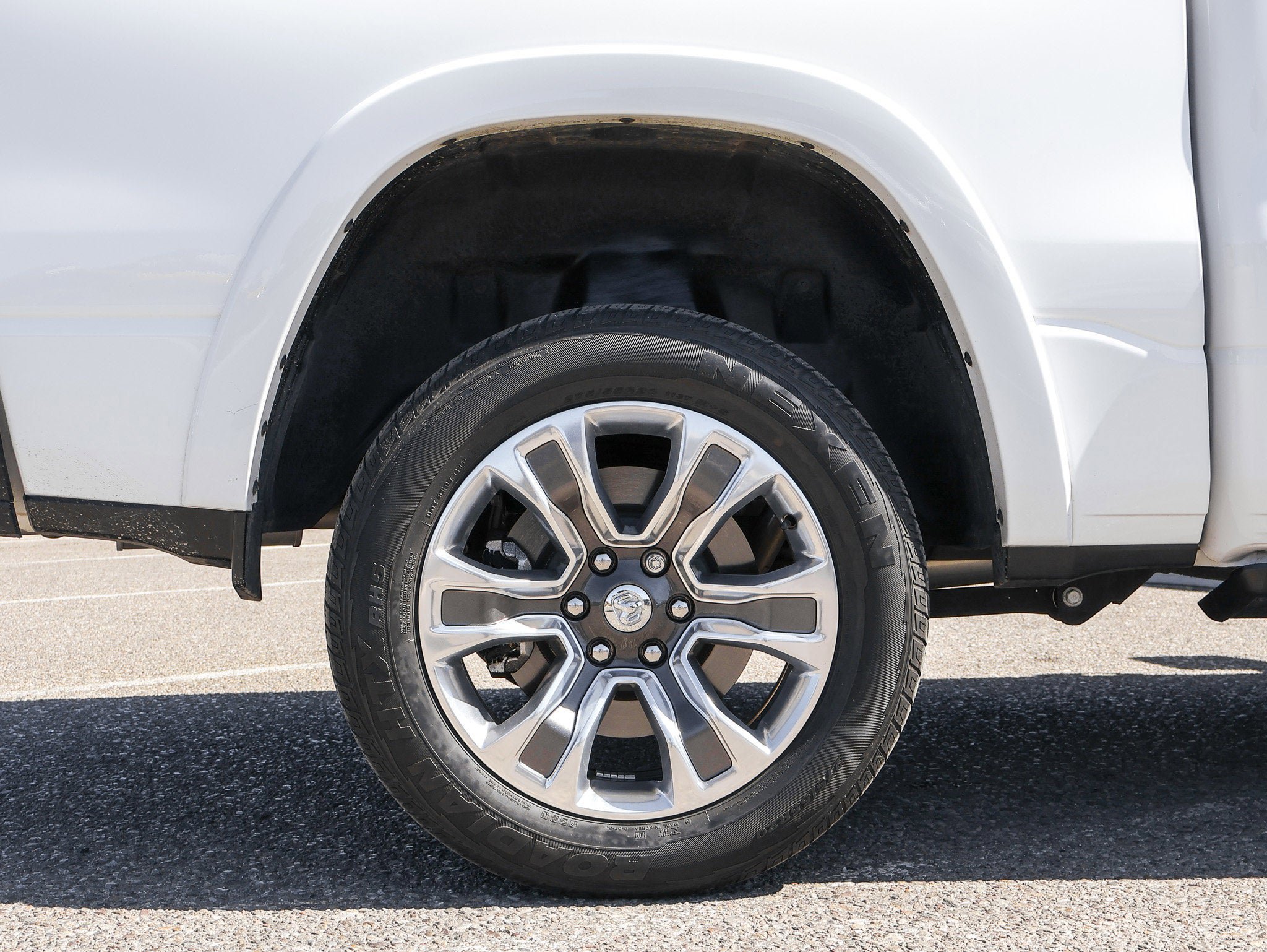 Used 2023 RAM 1500 Limited AWD/4WD image 12
