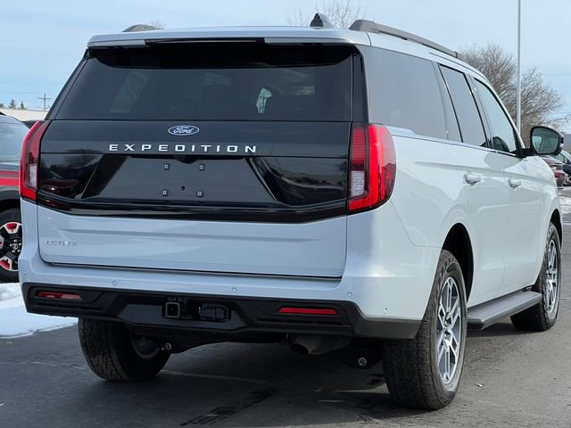 Certified 2025 Ford Expedition Active image 4