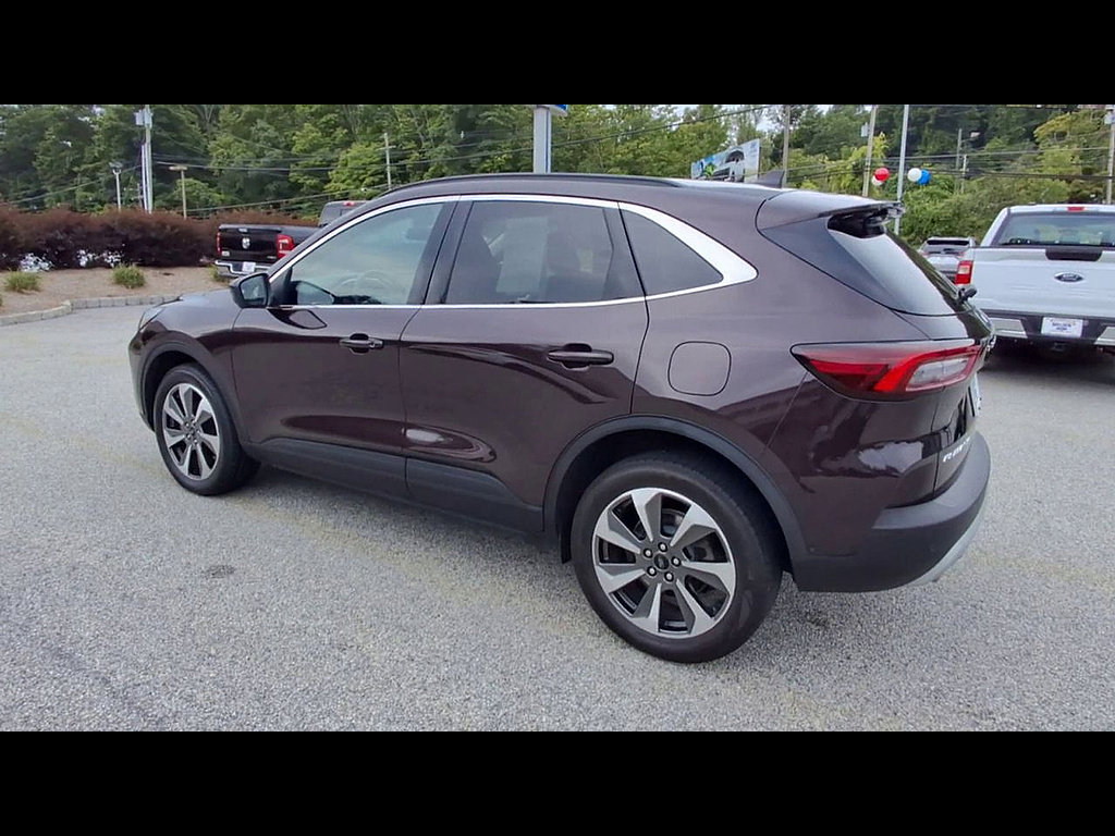 Certified 2023 Ford Escape Platinum AWD/4WD image 6