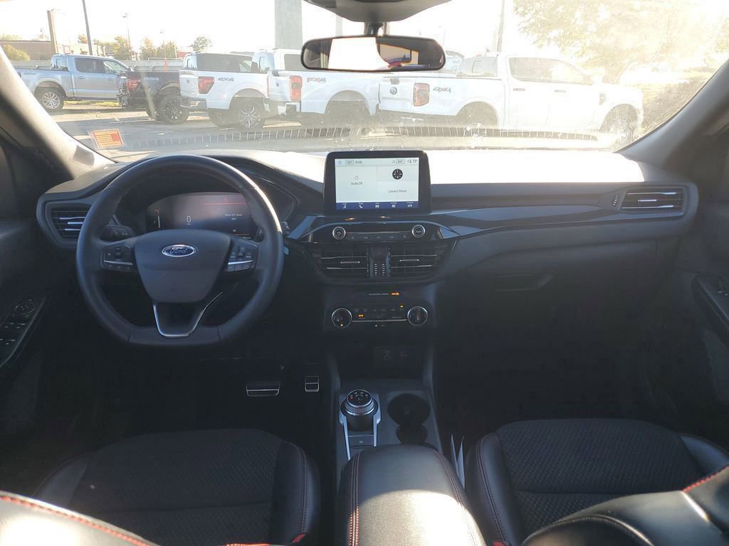 Certified 2023 Ford Escape ST-Line image 13