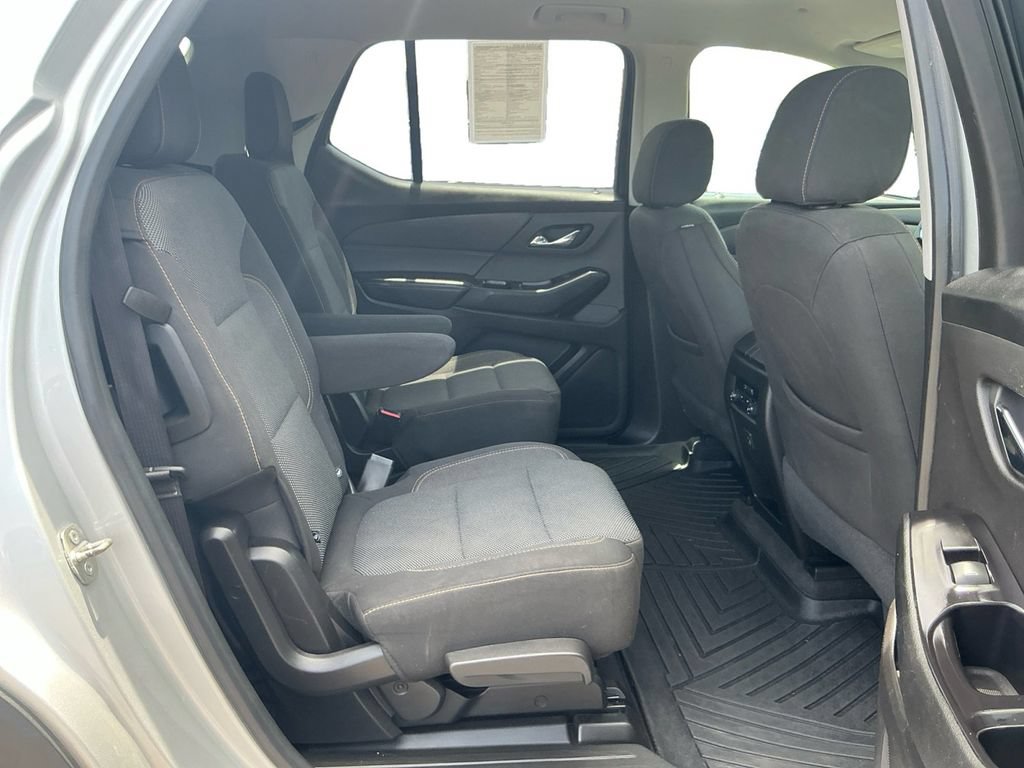 Used 2018 Chevrolet Traverse LT FWD image 23
