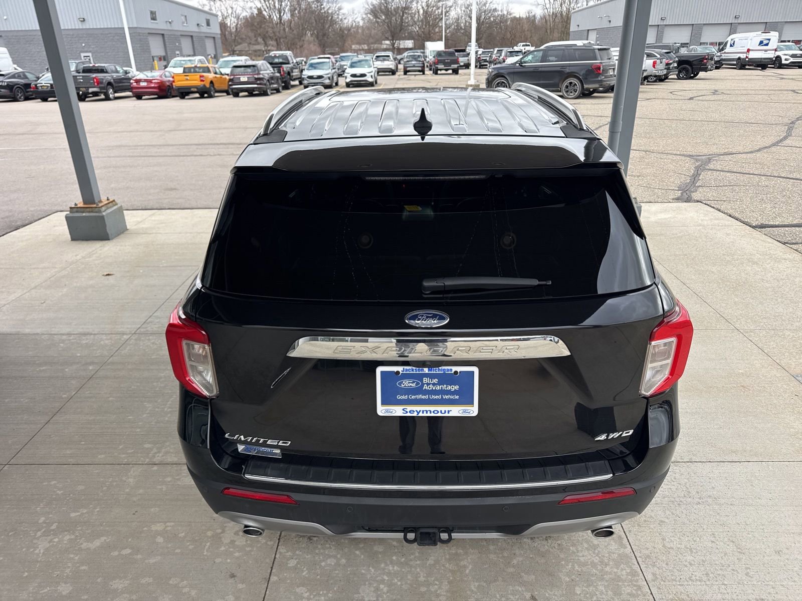 Certified 2024 Ford Explorer Limited w/ Limited Technology Package image 4