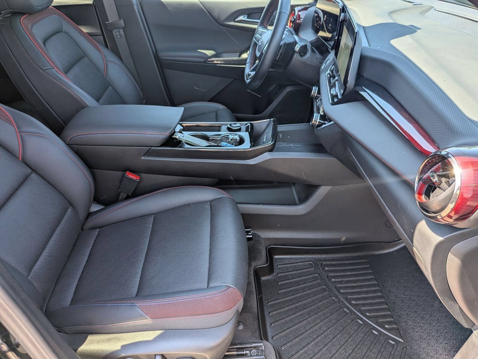 Used 2025 Chevrolet Equinox RS w/ Convenience Package III AWD/4WD image 31