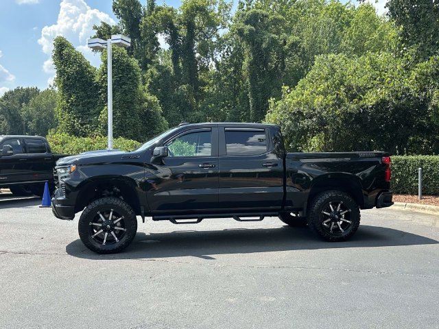 Used 2025 Chevrolet Silverado 1500 LT Trail Boss w/ Dark Appearance Package AWD/4WD image 12