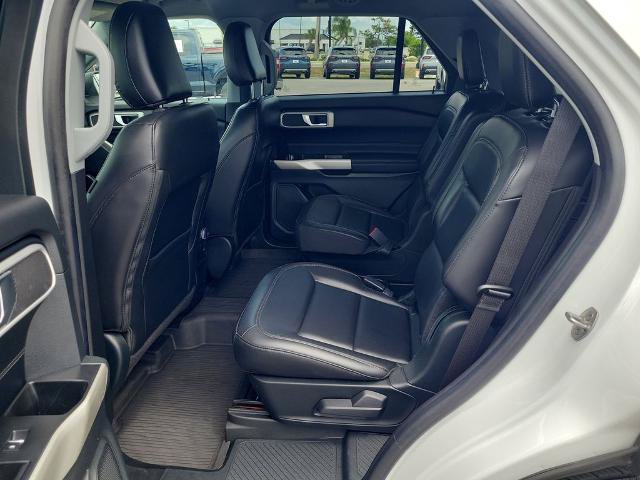 Certified 2021 Ford Explorer XLT w/ Equipment Group 202A AWD/4WD image 12