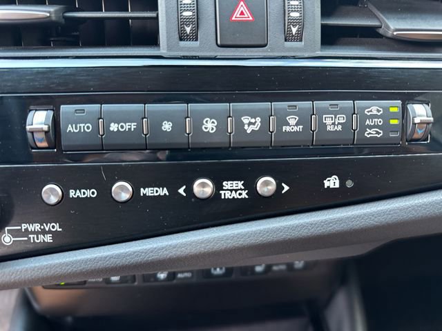 Used 2024 Lexus ES 300h Ultra Luxury w/ Accessory Package (Z2) image 20