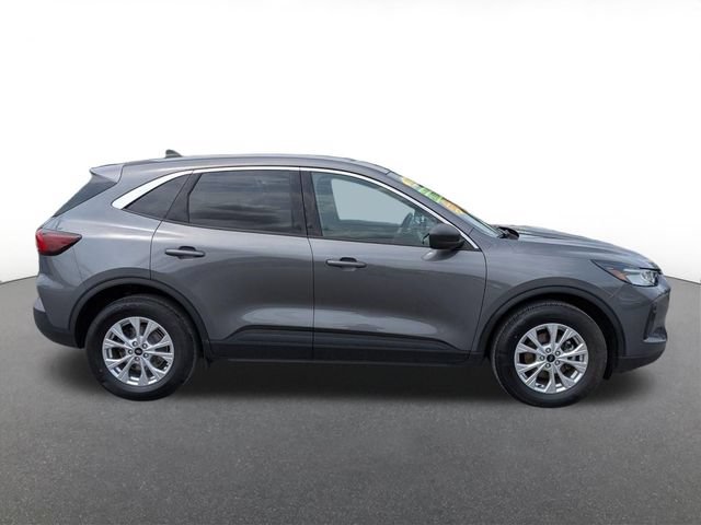 Certified 2023 Ford Escape Active AWD/4WD image 2
