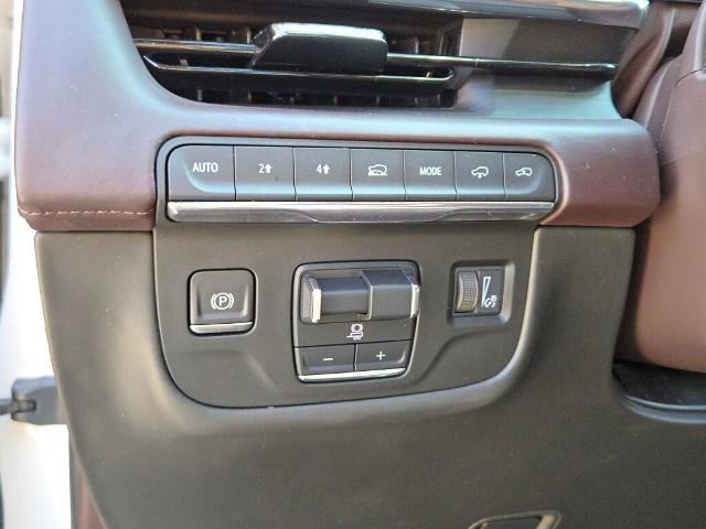 Used 2021 Cadillac Escalade Sport Platinum w/ LPO, ONYX Package image 30