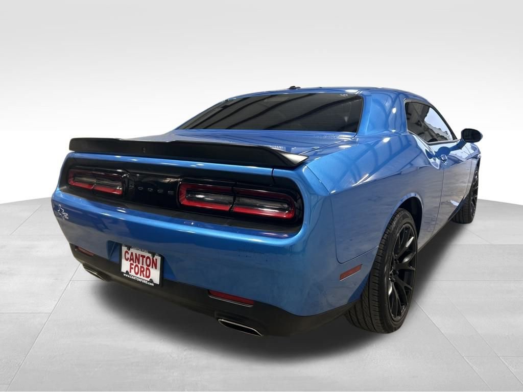 Used 2023 Dodge Challenger SXT w/ Blacktop Package image 5