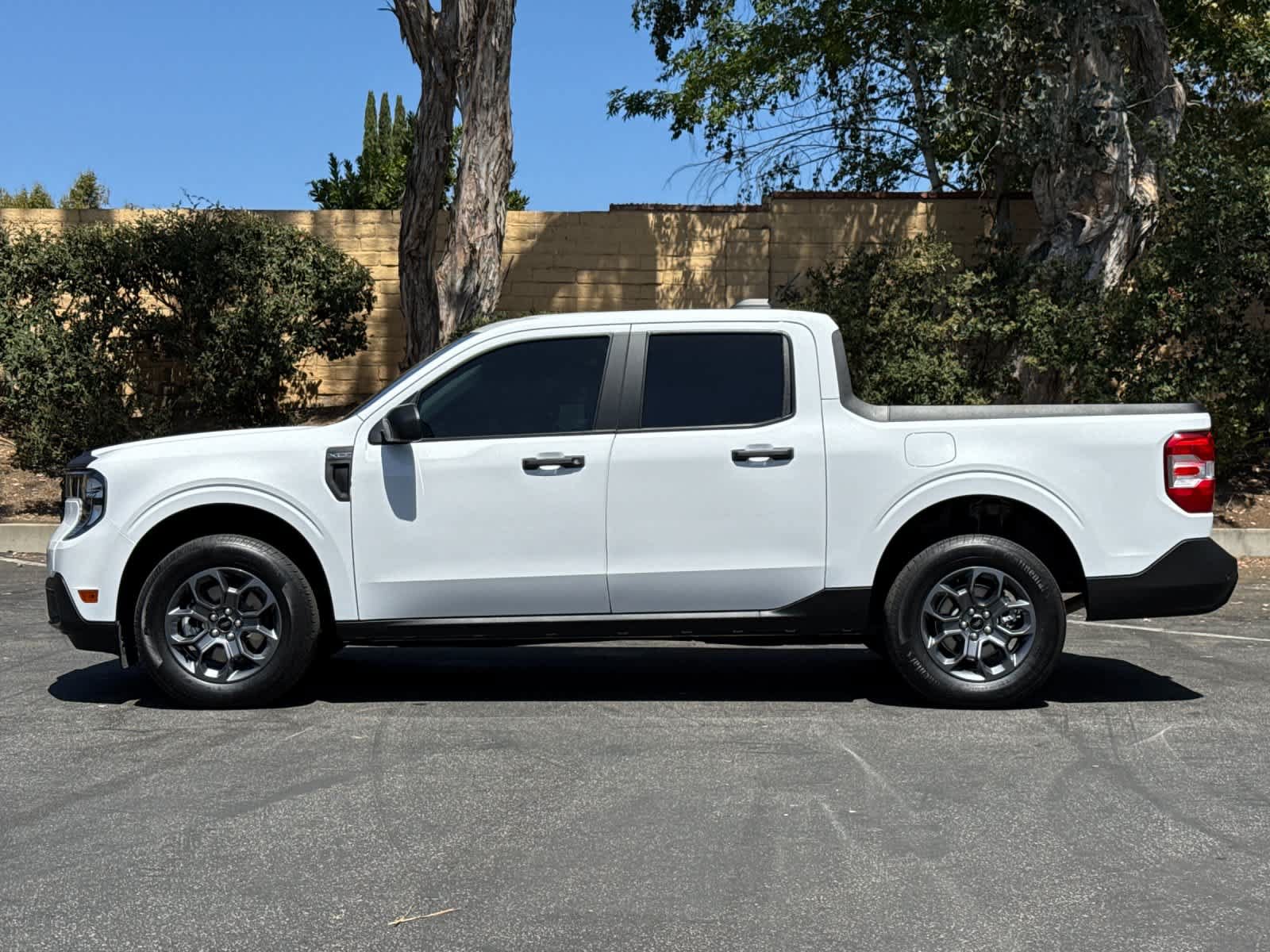 Certified 2025 Ford Maverick XLT w/ Equipment Group 302A AWD/4WD image 5