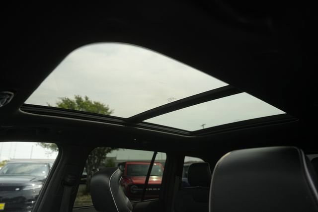 Used 2023 Jeep Grand Cherokee Summit w/ Adv Protech Group IV RWD image 11