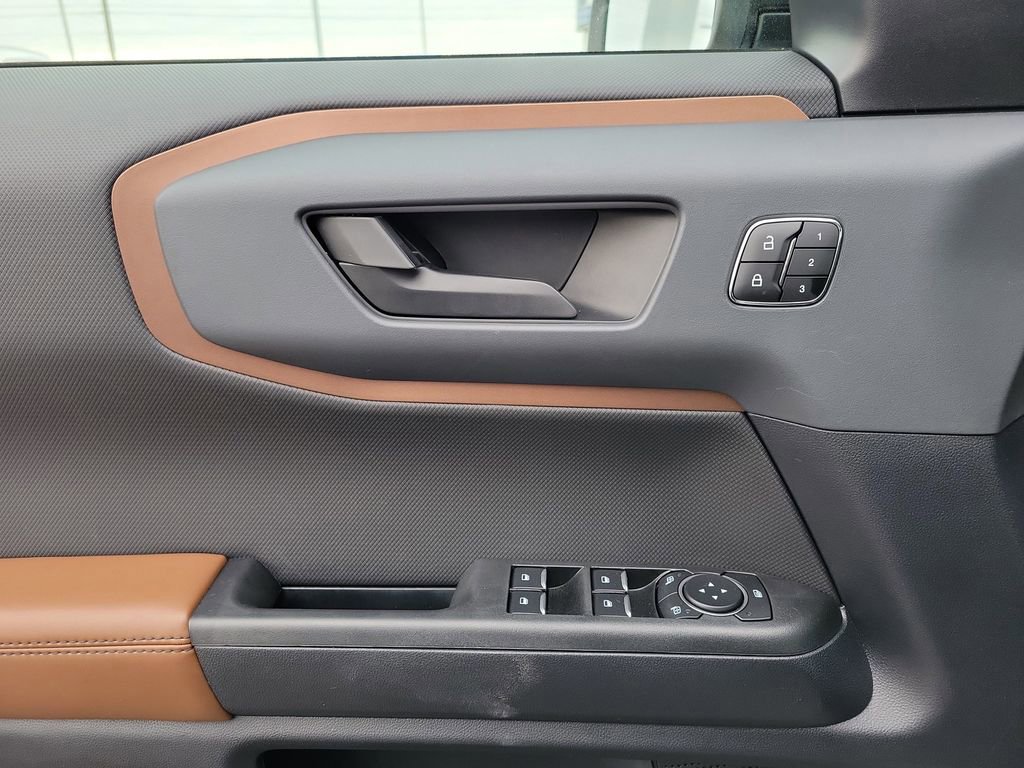 Certified 2024 Ford Bronco Sport Outer Banks w/ Tech Package image 18