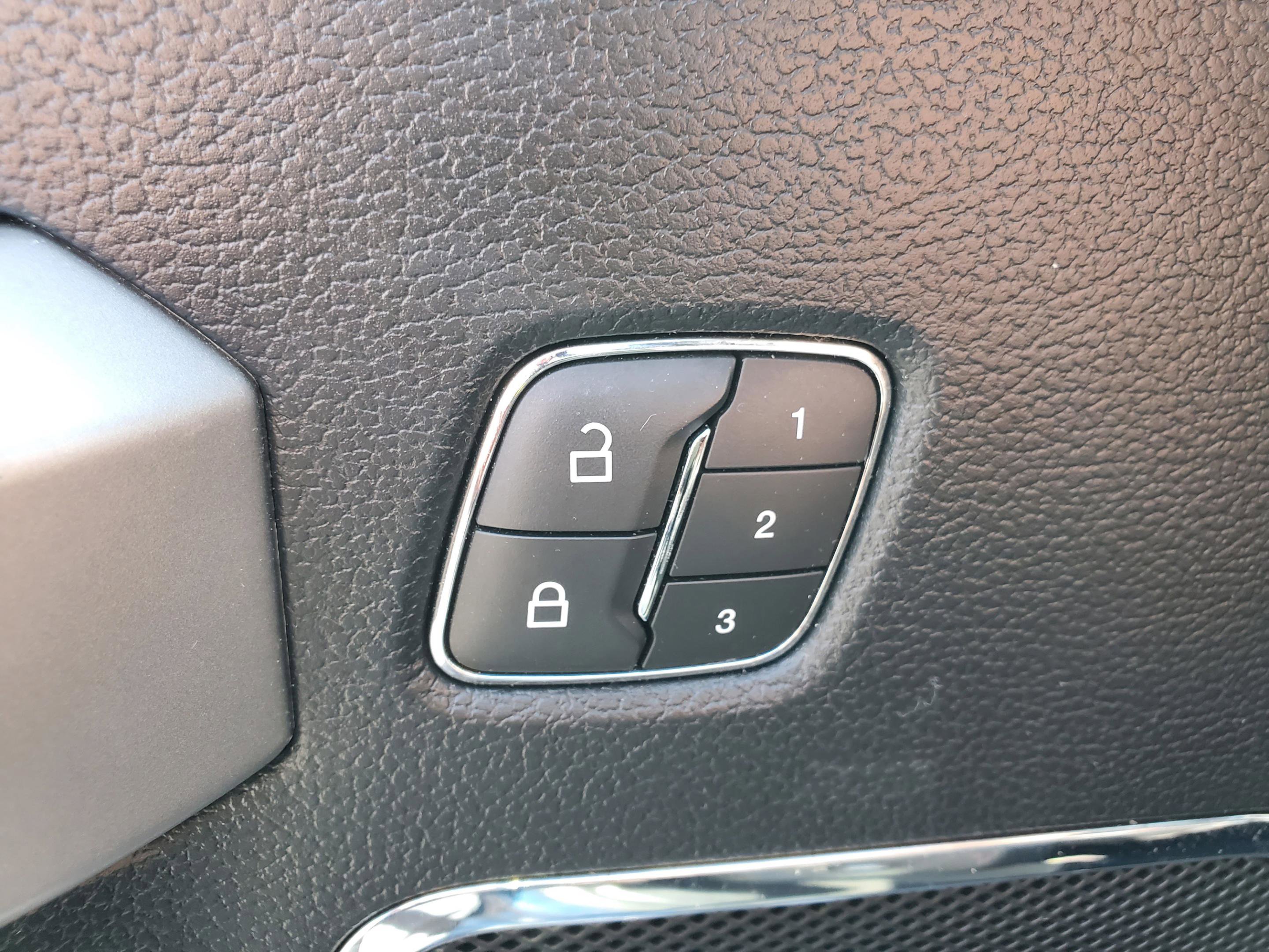 Certified 2018 Ford F150 Lariat w/ Equipment Group 502A Luxury AWD/4WD image 20