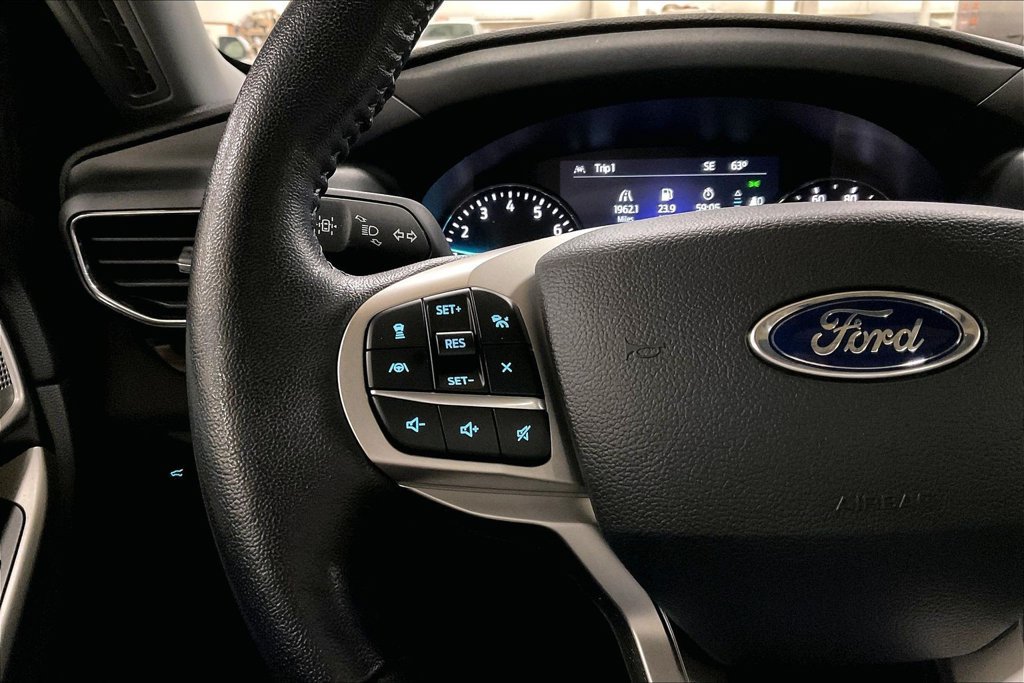 Certified 2021 Ford Explorer Limited w/ Equipment Group 301A AWD/4WD image 17