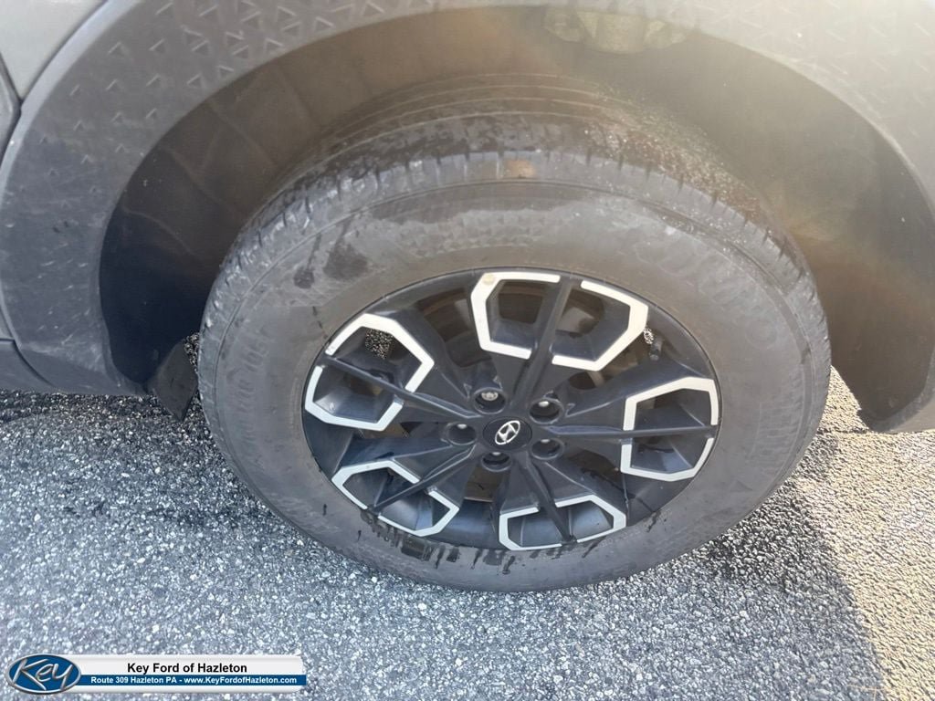 Used 2024 Hyundai Santa Cruz SE FWD image 14