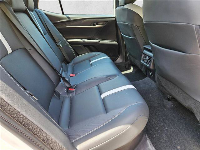 Used 2025 Toyota Camry SE w/ Convenience Package FWD image 18