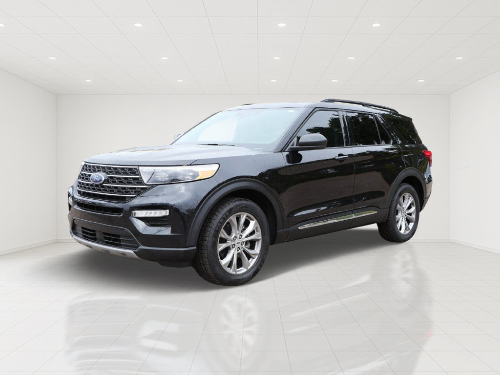 Certified 2023 Ford Explorer XLT AWD/4WD image 2