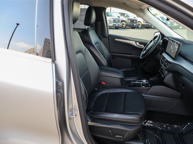 Certified 2024 Ford Escape Platinum AWD/4WD image 27