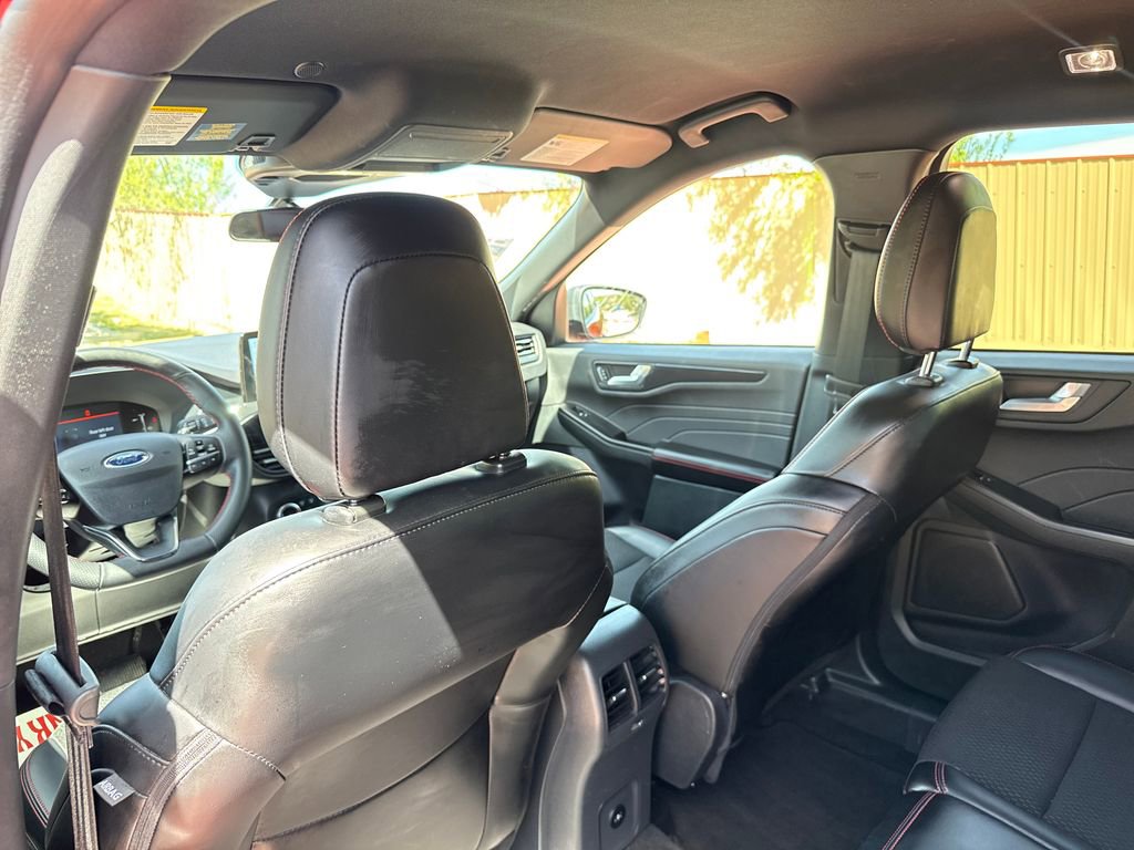 Certified 2025 Ford Escape ST-Line AWD/4WD image 21