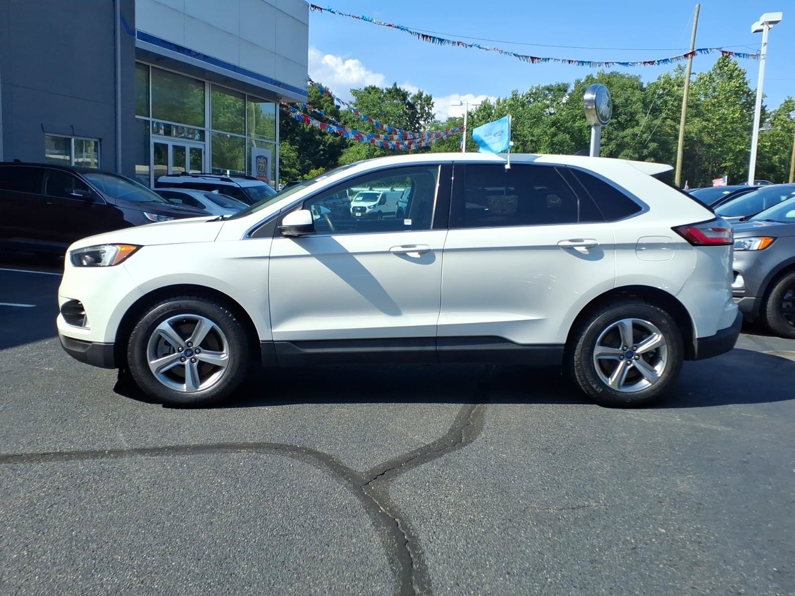 Certified 2022 Ford Edge SEL w/ Convenience Package AWD/4WD image 5