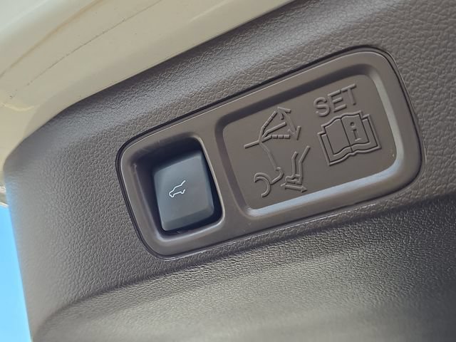 Certified 2023 Ford Expedition King Ranch AWD/4WD image 30