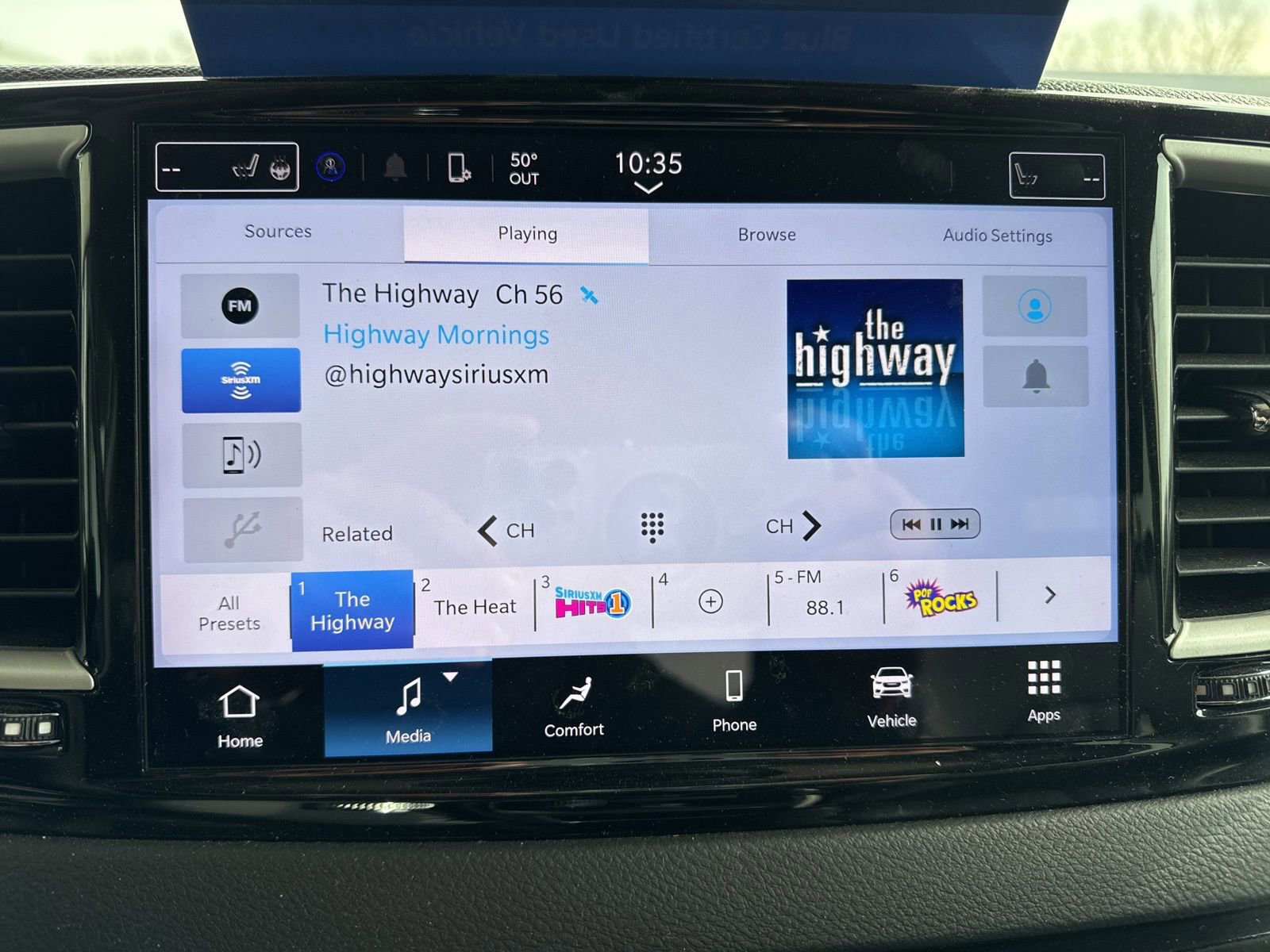 Used 2024 Chrysler Pacifica Touring-L image 30