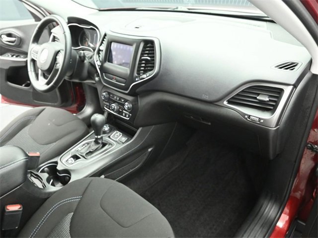 Used 2019 Jeep Cherokee Latitude w/ Cold Weather Group image 44