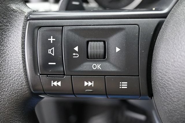 Used 2024 Nissan Rogue SV AWD/4WD image 18