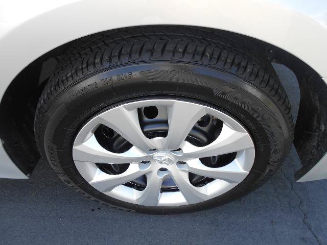 Used 2025 Toyota Corolla LE FWD image 11
