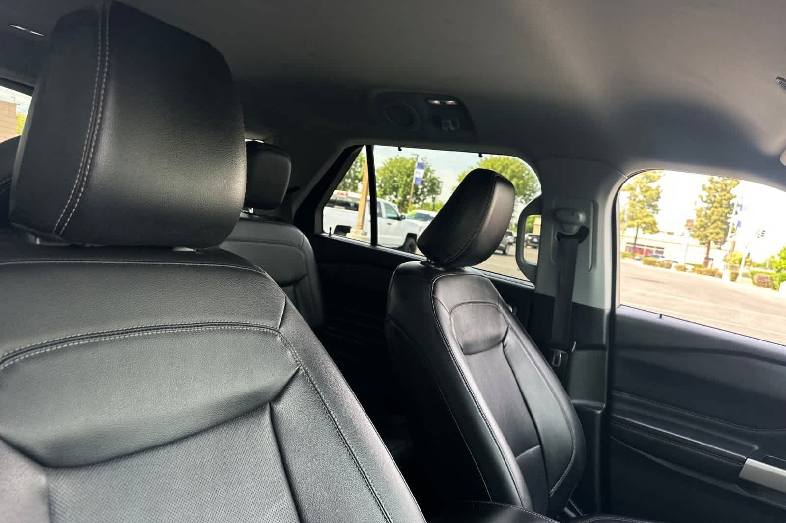 Certified 2021 Ford Explorer Limited w/ Equipment Group 301A image 18