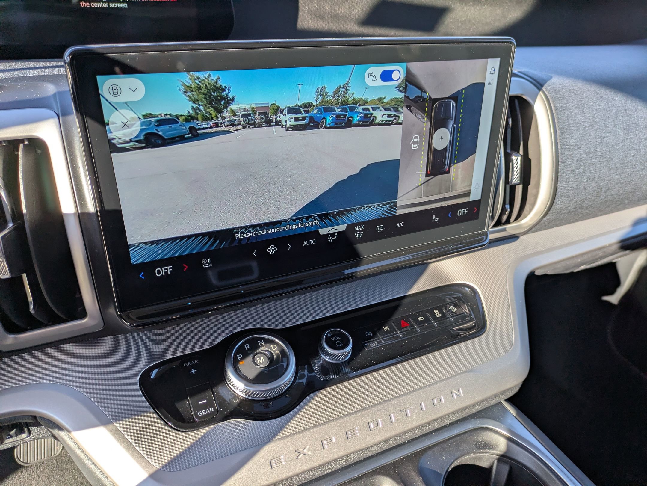 Certified 2025 Ford Expedition Active AWD/4WD image 24