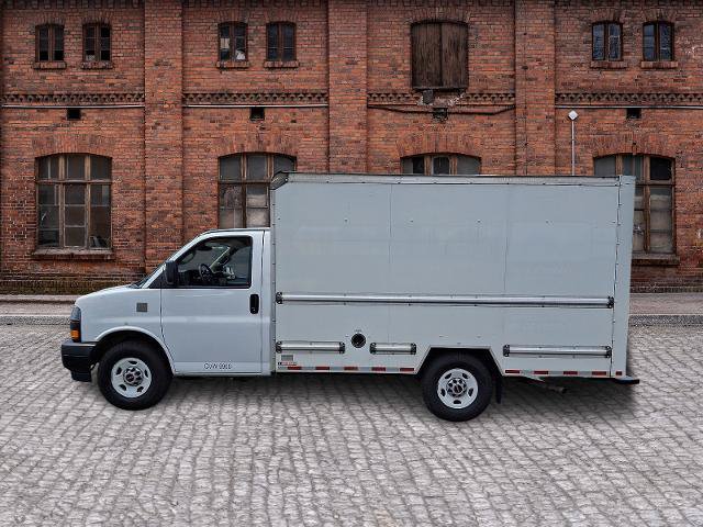 Used 2021 GMC Savana 3500 w/ Power Convenience Package RWD image 7