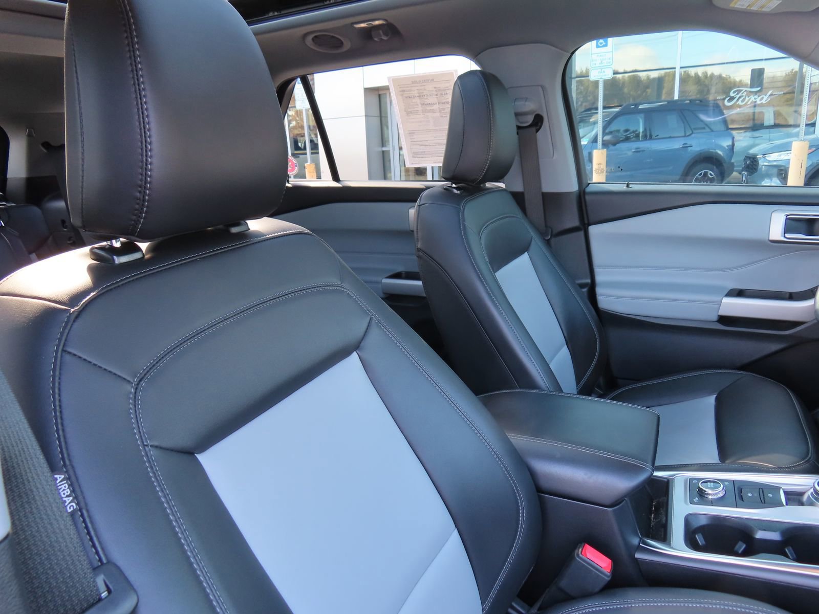 Certified 2024 Ford Explorer XLT w/ Equipment Group 202A image 32