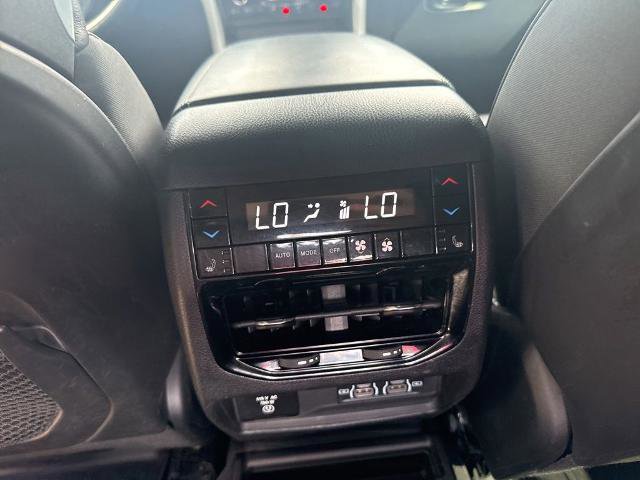 Used 2022 Jeep Grand Cherokee L Overland w/ Luxury Tech Group IV RWD image 26