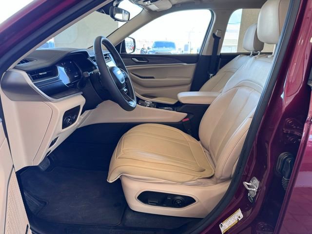 Used 2021 Jeep Grand Cherokee L Limited w/ Trailer Tow Package AWD/4WD image 9