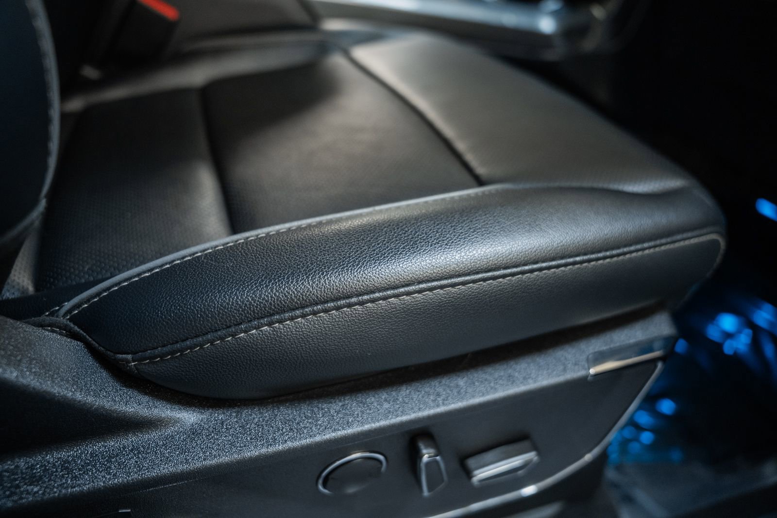 Certified 2023 Ford F150 Lariat w/ Equipment Group 502A High image 43