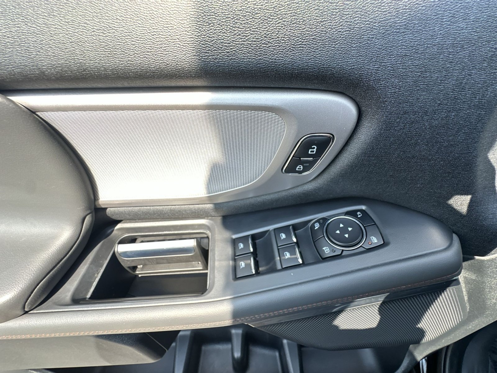 Certified 2025 Ford Expedition Active AWD/4WD image 23