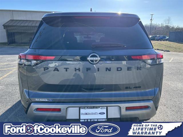 Used 2025 Nissan Pathfinder SL w/ Black Appearance Package image 5