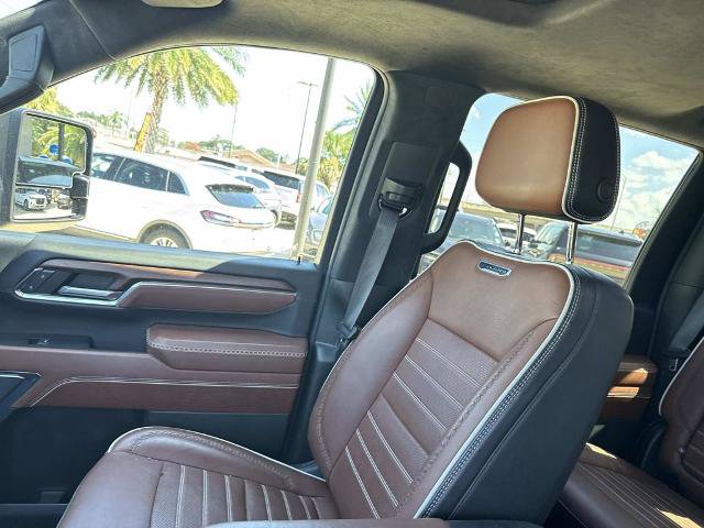 Used 2024 GMC Sierra 3500 Denali Ultimate AWD/4WD image 17