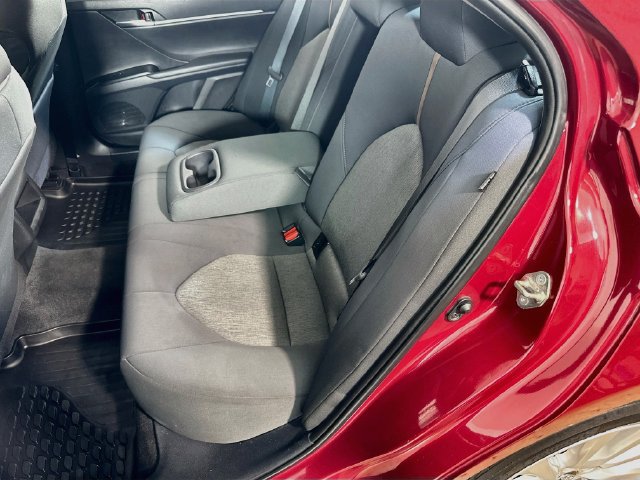 Used 2020 Toyota Camry LE FWD image 18