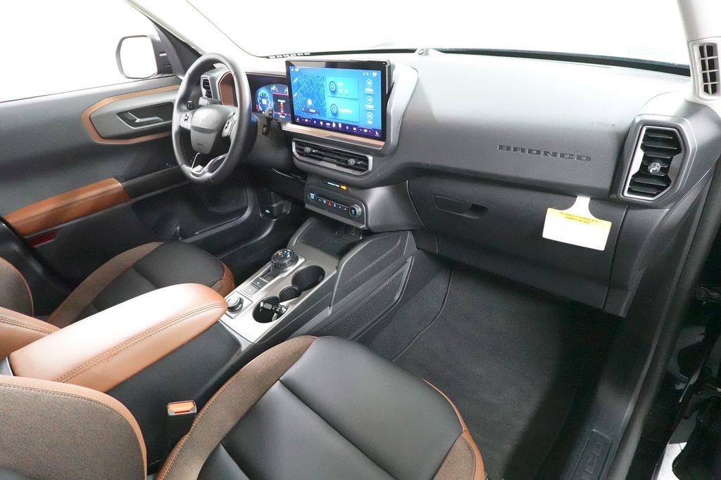 Certified 2025 Ford Bronco Sport Outer Banks w/ Outer Banks Tech Package+ AWD/4WD image 34