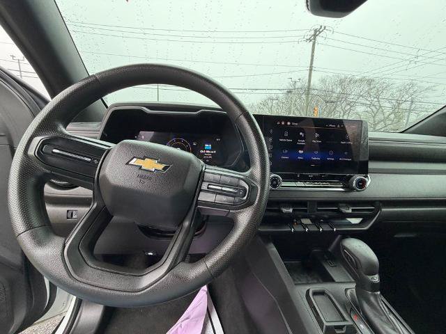 Used 2024 Chevrolet Colorado W/T RWD image 13