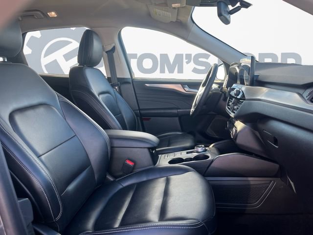 Certified 2022 Ford Escape Titanium image 13