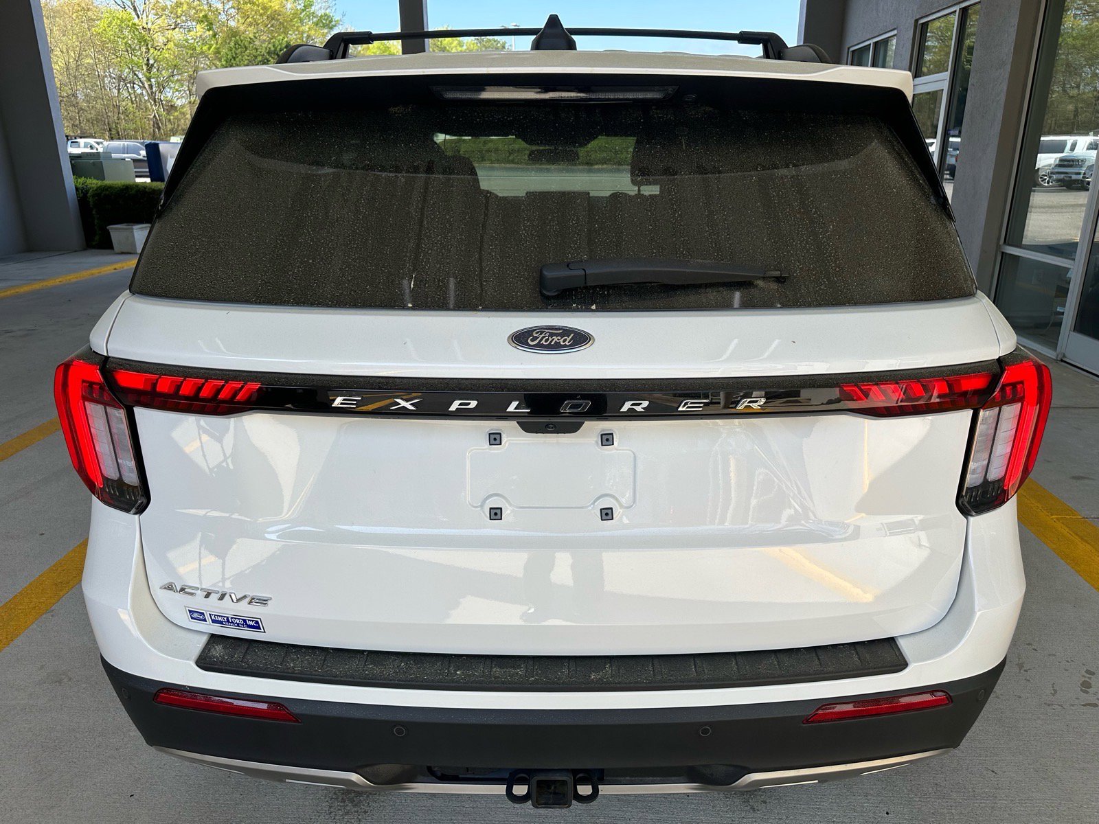 Certified 2025 Ford Explorer Active w/ Active Comfort Package RWD image 11