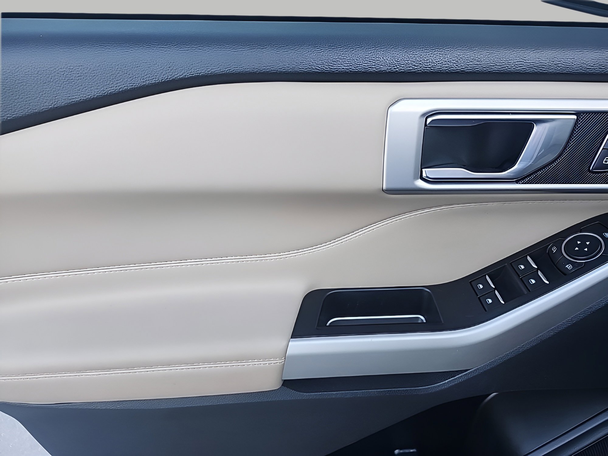 Certified 2022 Ford Explorer XLT image 22