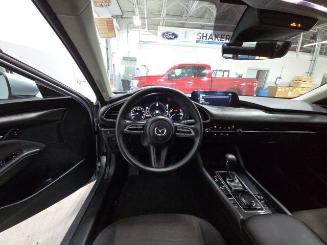 Used 2021 MAZDA MAZDA3 Sedan image 34