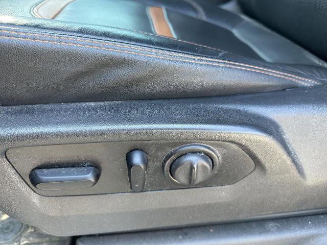 Used 2024 Chevrolet Tahoe Premier w/ Advanced Technology Package image 12